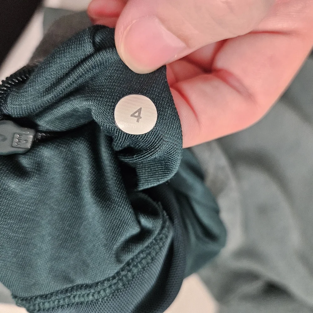 Lululemon &go Endeavor Long Sleeve Heathered Deep Green - Picture 11 of 12